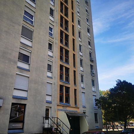 Central Park Apartman Szekszárd Exterior foto